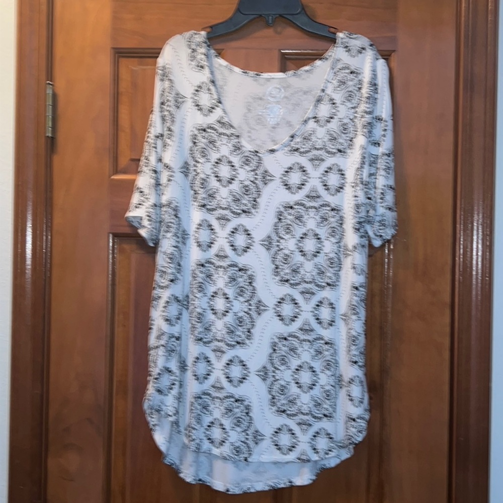 Maurice’s large flowy beautiful top
